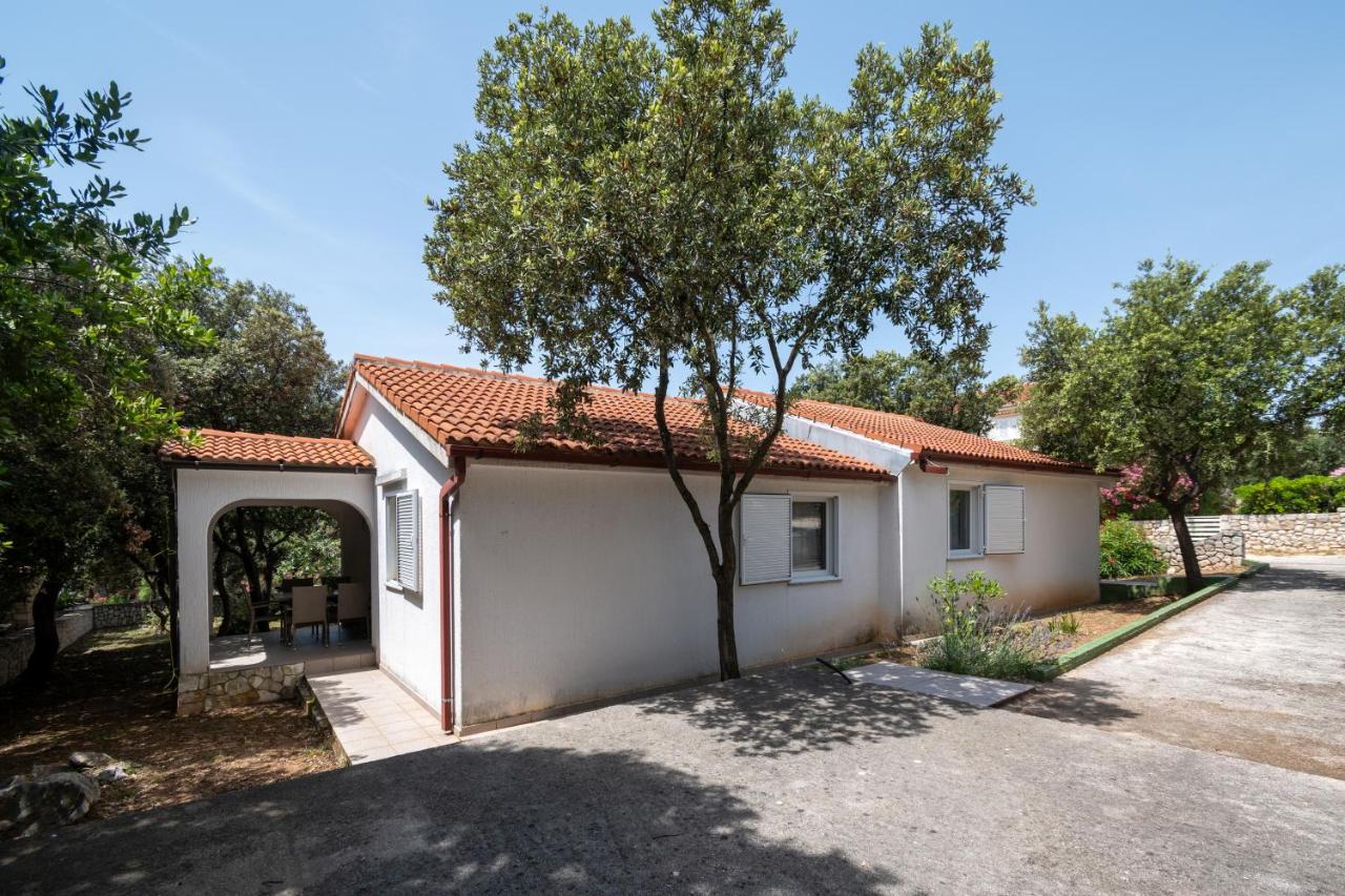 Apartments With A Parking Space Mandre, Pag - 16836 Экстерьер фото