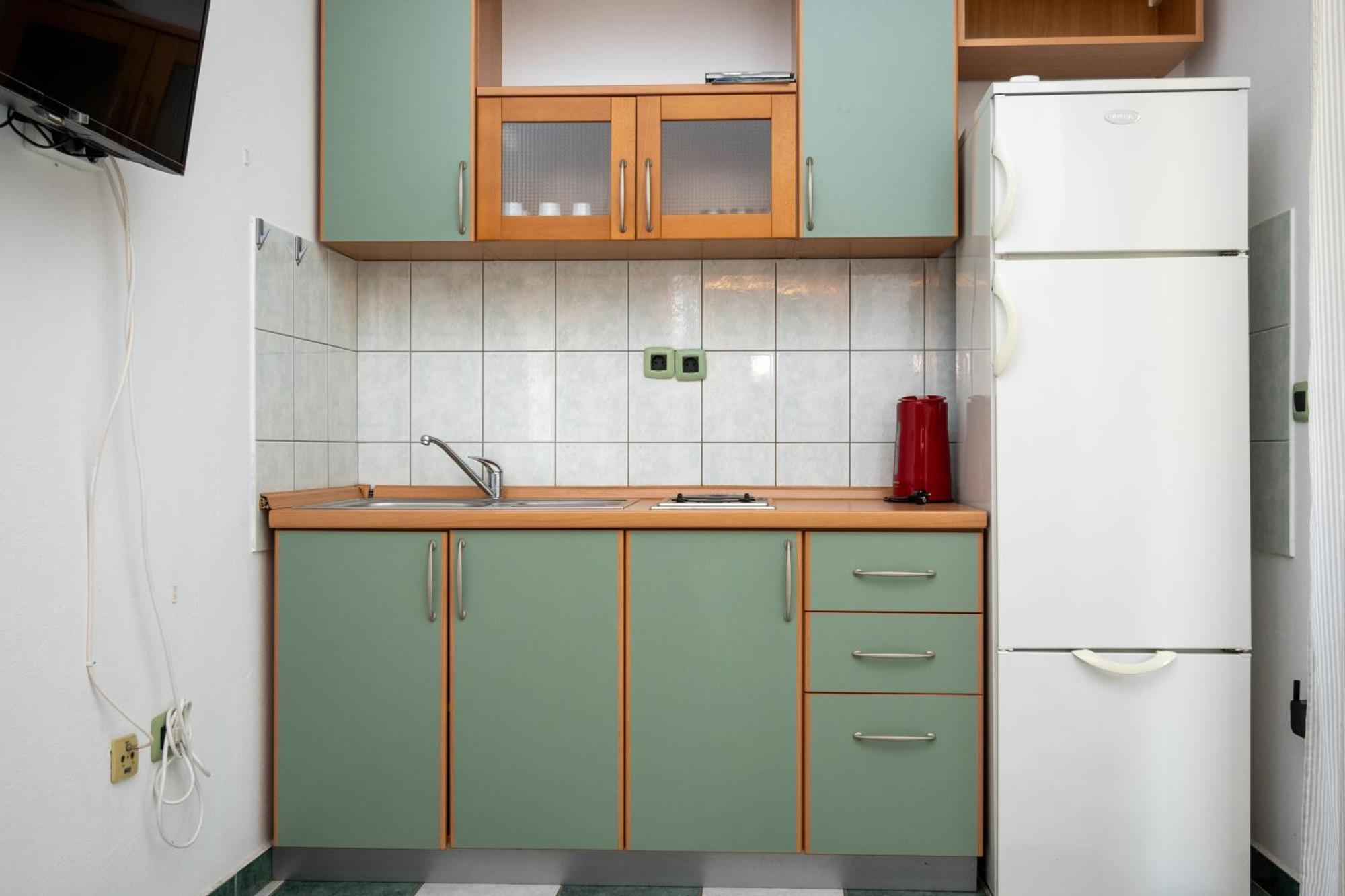 Apartments With A Parking Space Mandre, Pag - 16836 Номер фото